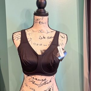 Wacoal Underwire Sport Bra 34D